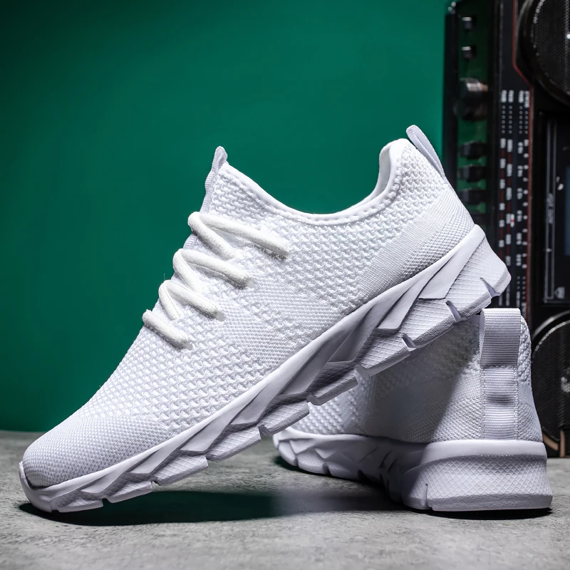 Men Sneakers Breathable light Running Shoes Four Seasons plus size Classic Casual Sports Shoes Platform Sneaker walking shoes
